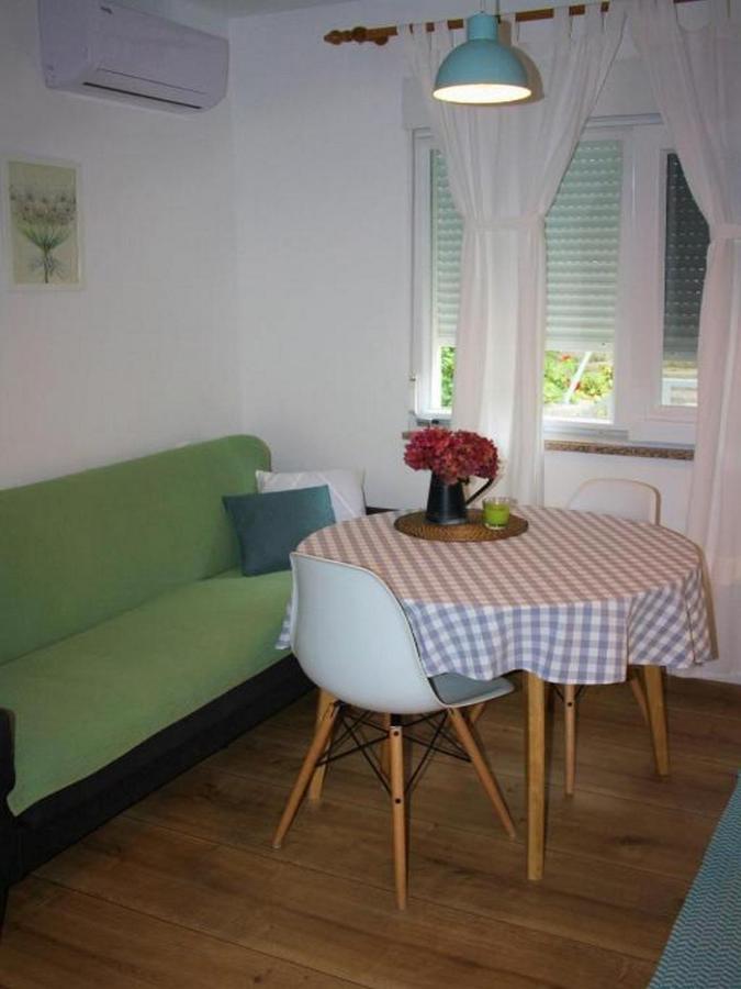 Apartmani Melita Malinska Exteriör bild